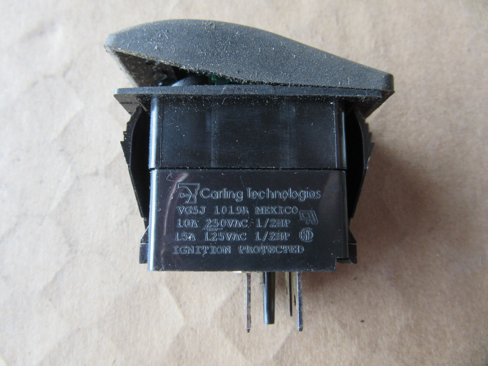 Yale YT520041835 Switch NEW!!!