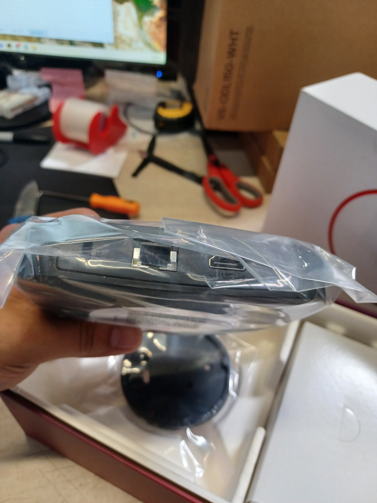 Barco C3010S 2nd Gen ClickShare Wireless Presentation System R9861611USB1