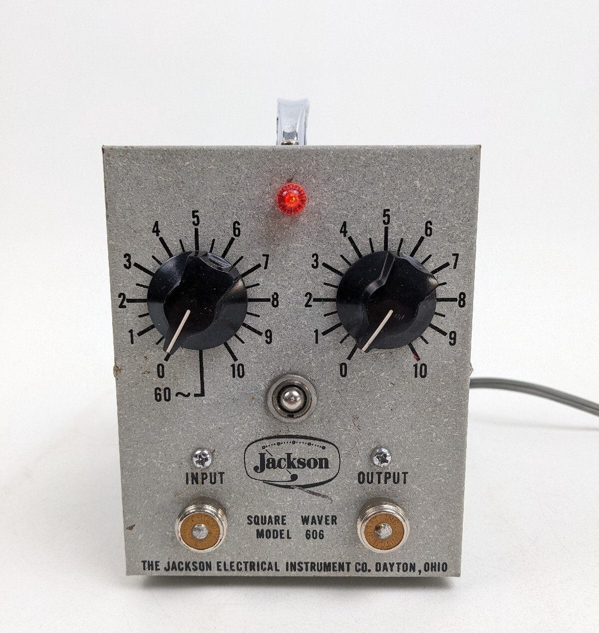 Vintage Jackson Electrical Instrument Square Waver Model 606 ~ Powers On