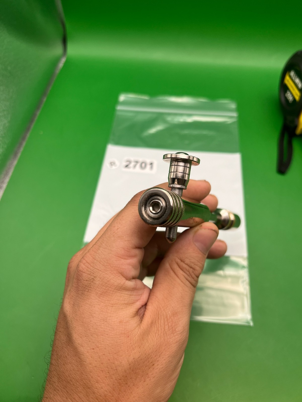 Autococker Bolt