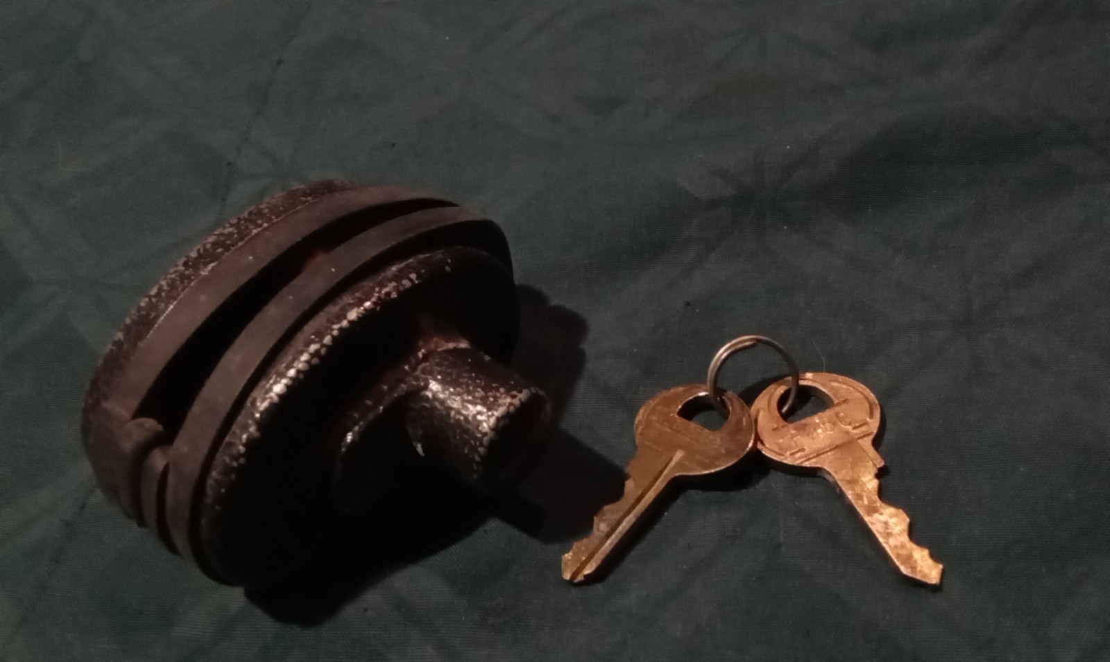 Master Lock 90DSPT Keyed Gun Trigger Lock 1 Pack Gun Lock With 2 Keys