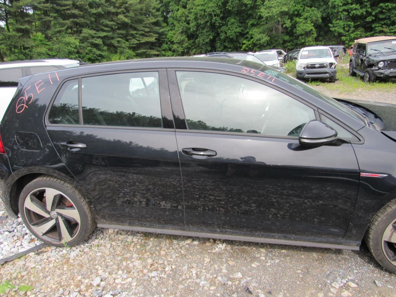 GTI 2018 Glove Box 1048596