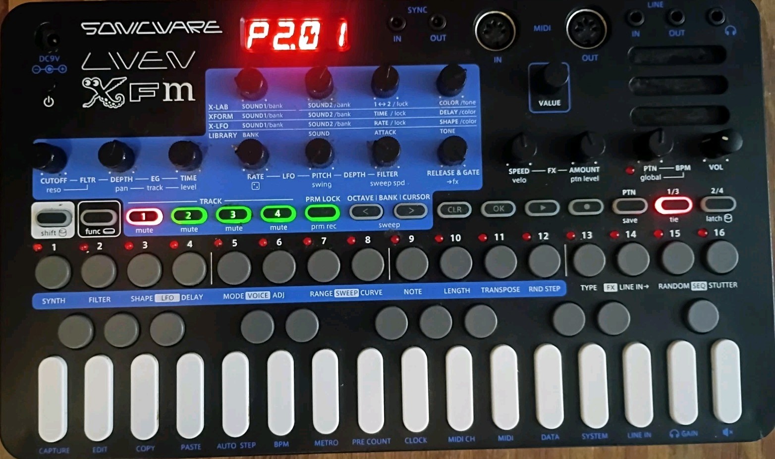 Sonicware Liven XFM - FM Synthesizer Groovebox