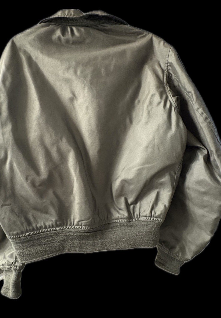 USAF Pilot CWU-36/P Flight Jacket ~ XL ~ w/ F-4 Phantom Era Squadron Patch