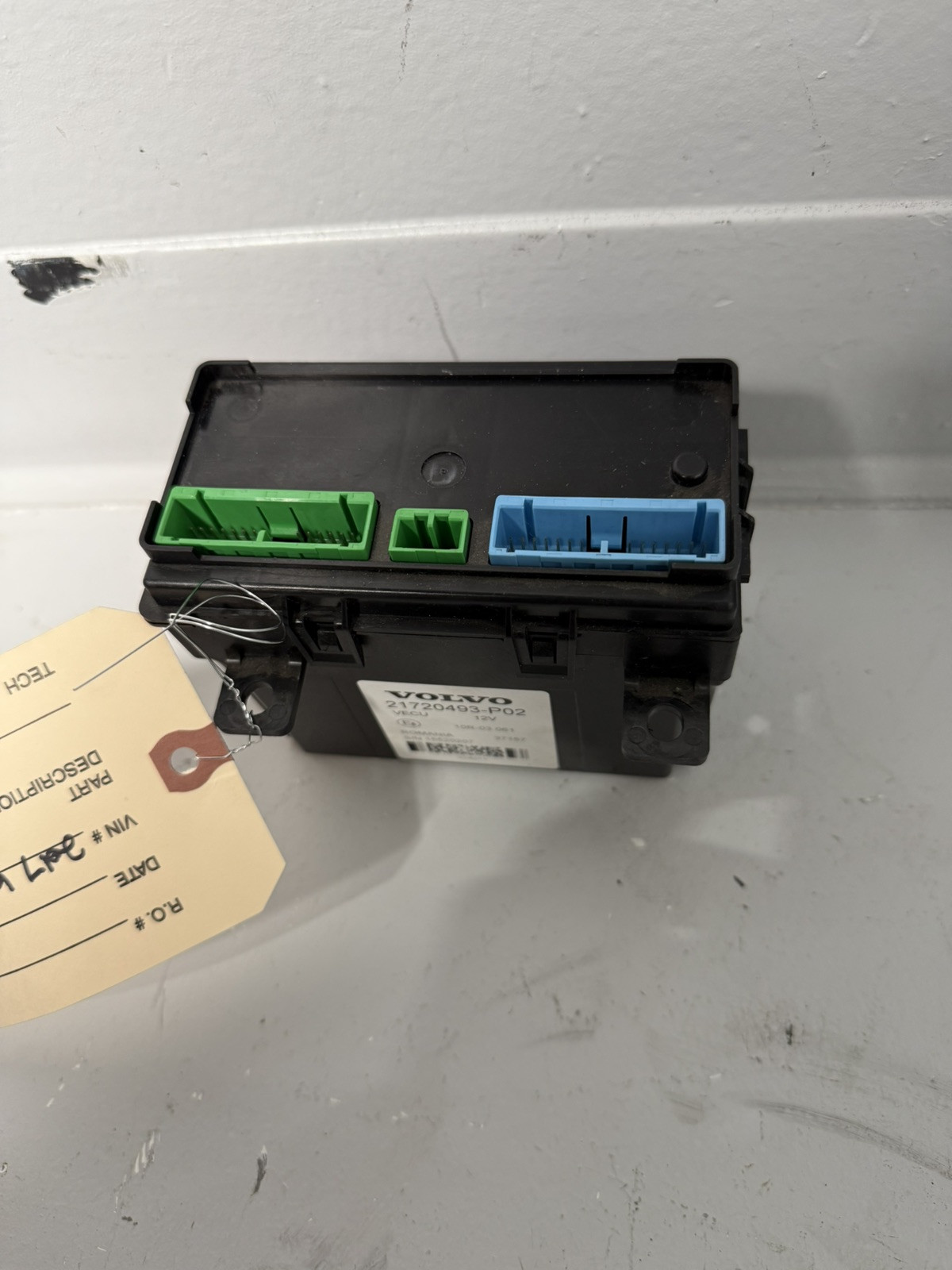 21720493-P02 VOLVO VNL CAB CONTROL UNIT MODULE 3683510