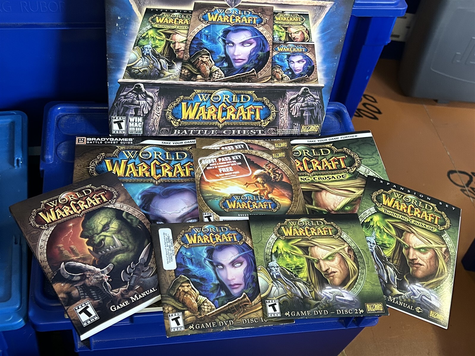 WORLD OF WARCRAFT ~ BATTLECHEST ~ PC Games ~ Guides & Expansion ~ RATED TEEN