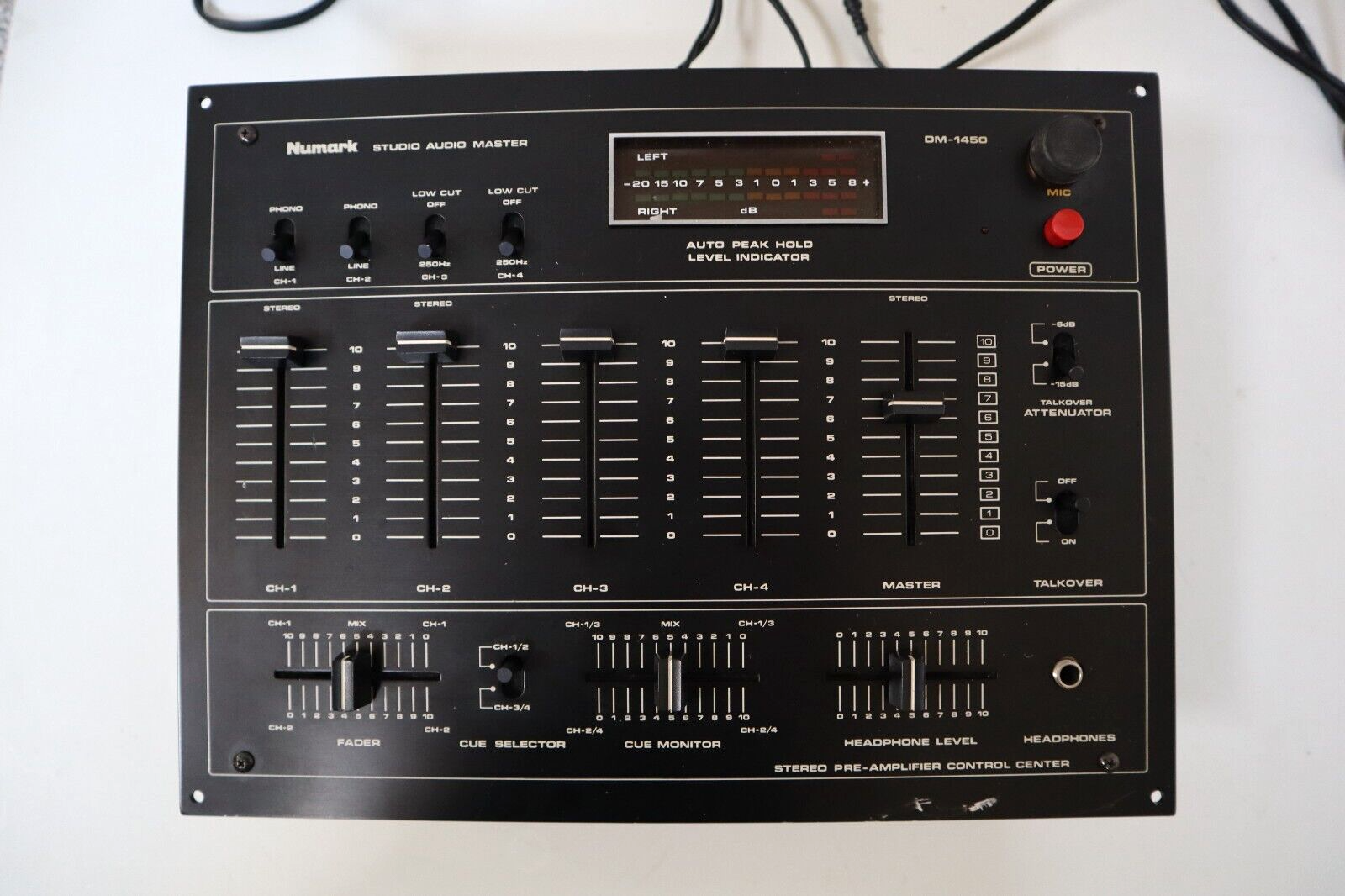 Numark DM-1450 Studio Audio Master Stereo Pre-Amplifier Control Center - Working