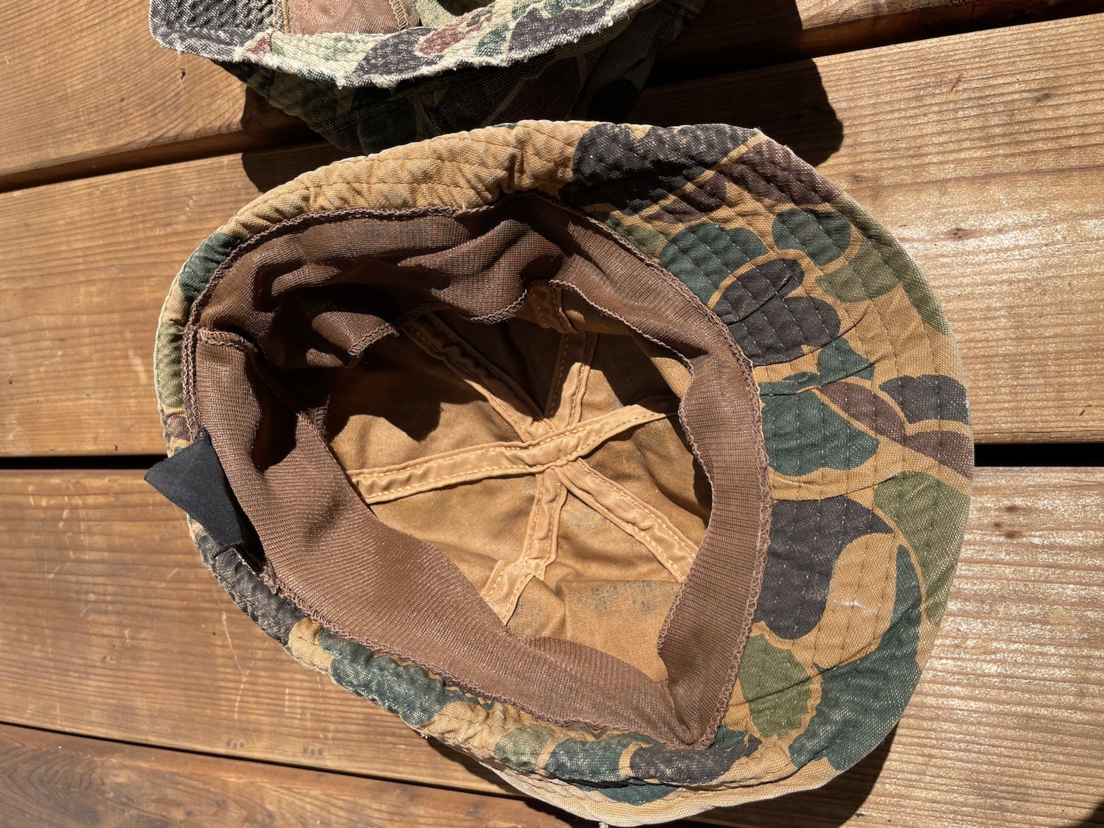 VINTAGE CAMO BUCKET HATS DUCK HUNTING 7-3/8 TO 7-1/2 DISTRESSED JONES STYLE