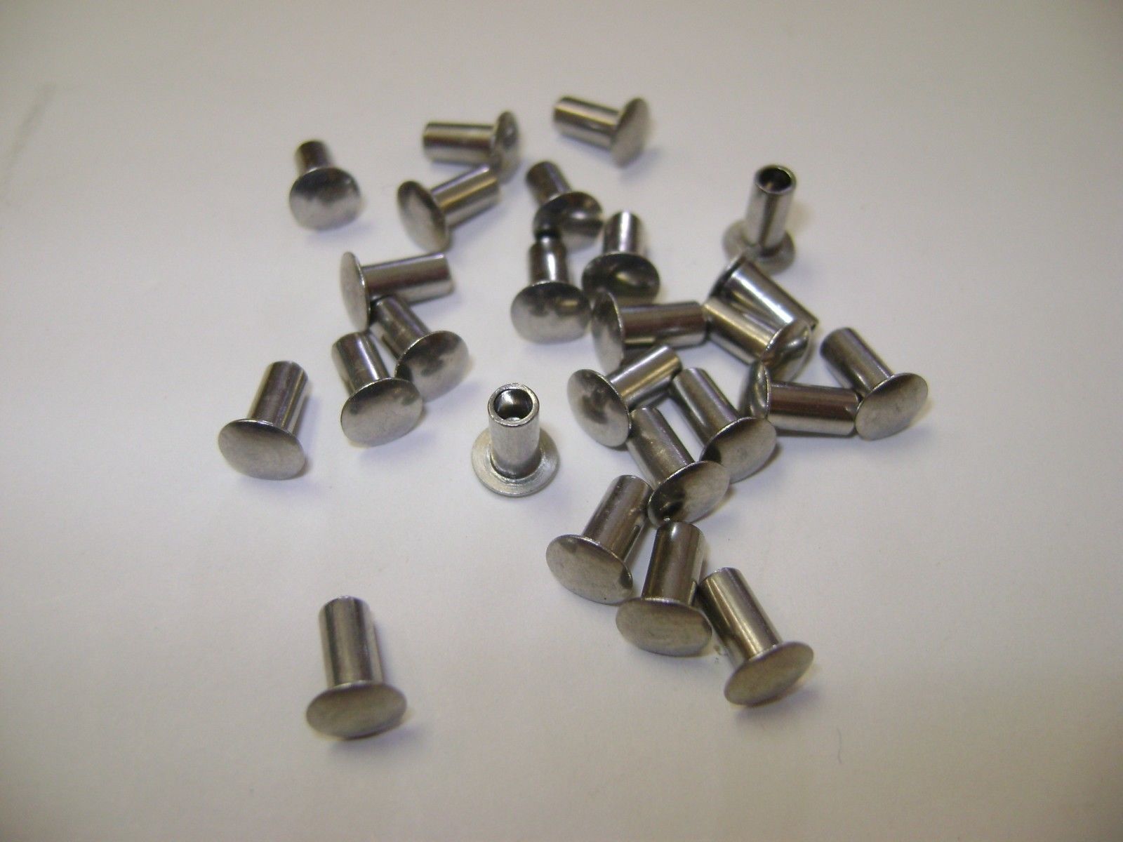 100 STAINLESS STEEL 1/8"X1/4" OVAL HEAD SEMI TUBULAR HOLLOW RIVETS TONKA TRUCK