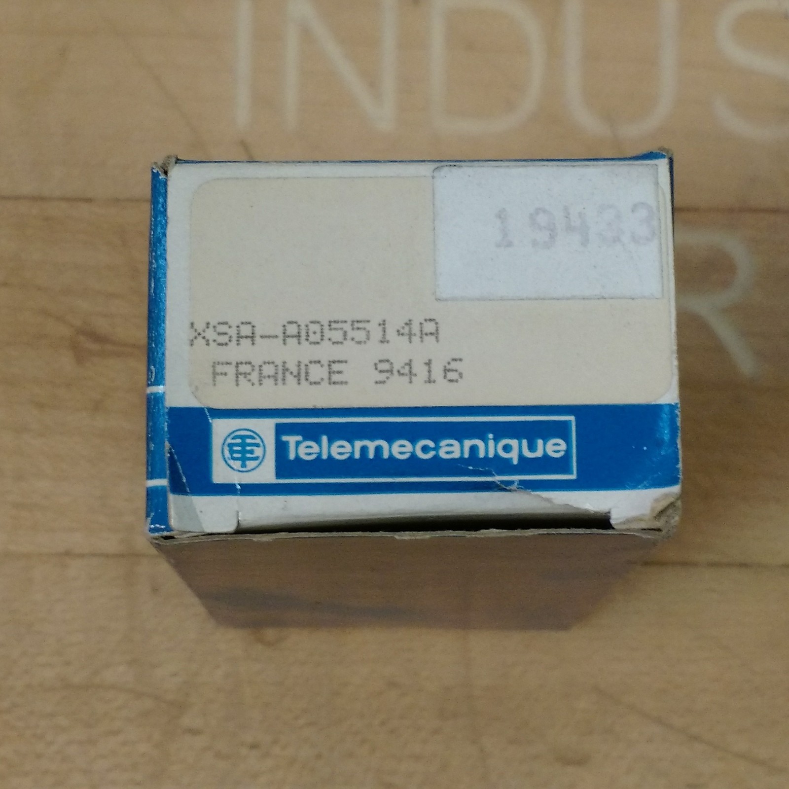 Telemecanique XSA-A05514A Inductive Proximity Switch, 120V, 60Hz - NEW
