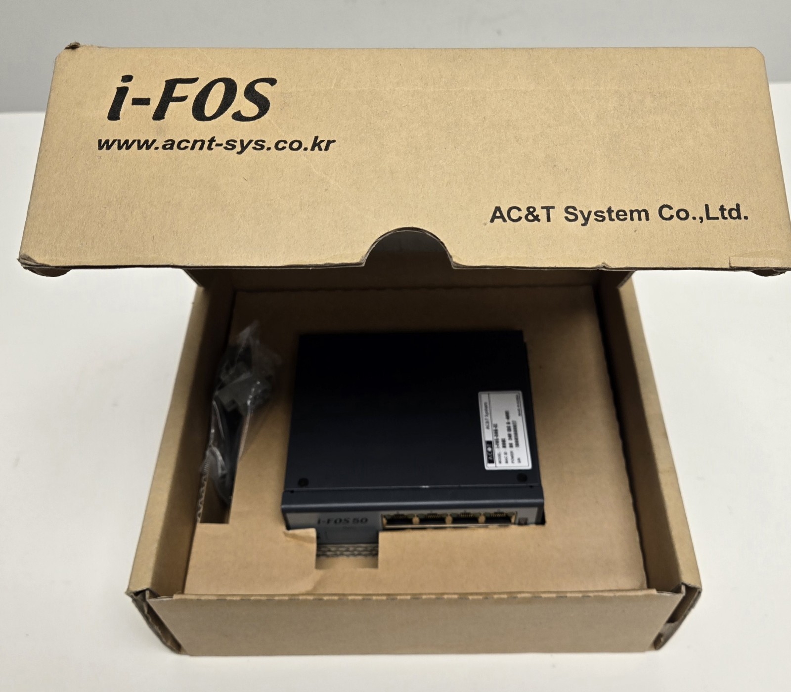 AC&T SYSTEM i-FOS 50 ETHERNET SWITCH i-FOS-58B-EE. 8 PORT.