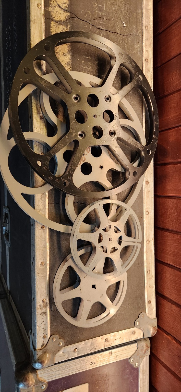 Vintage Film Reels Metal  Two 7" Reels Two 14" Reels Lot Of 4