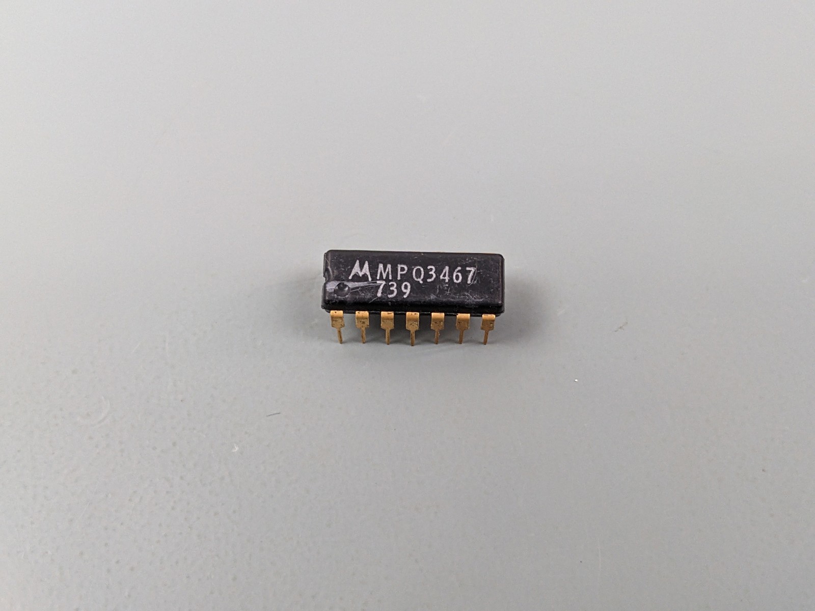 Motorola MPQ3467 Quad PNP Transistor IC (4x 2N3467)