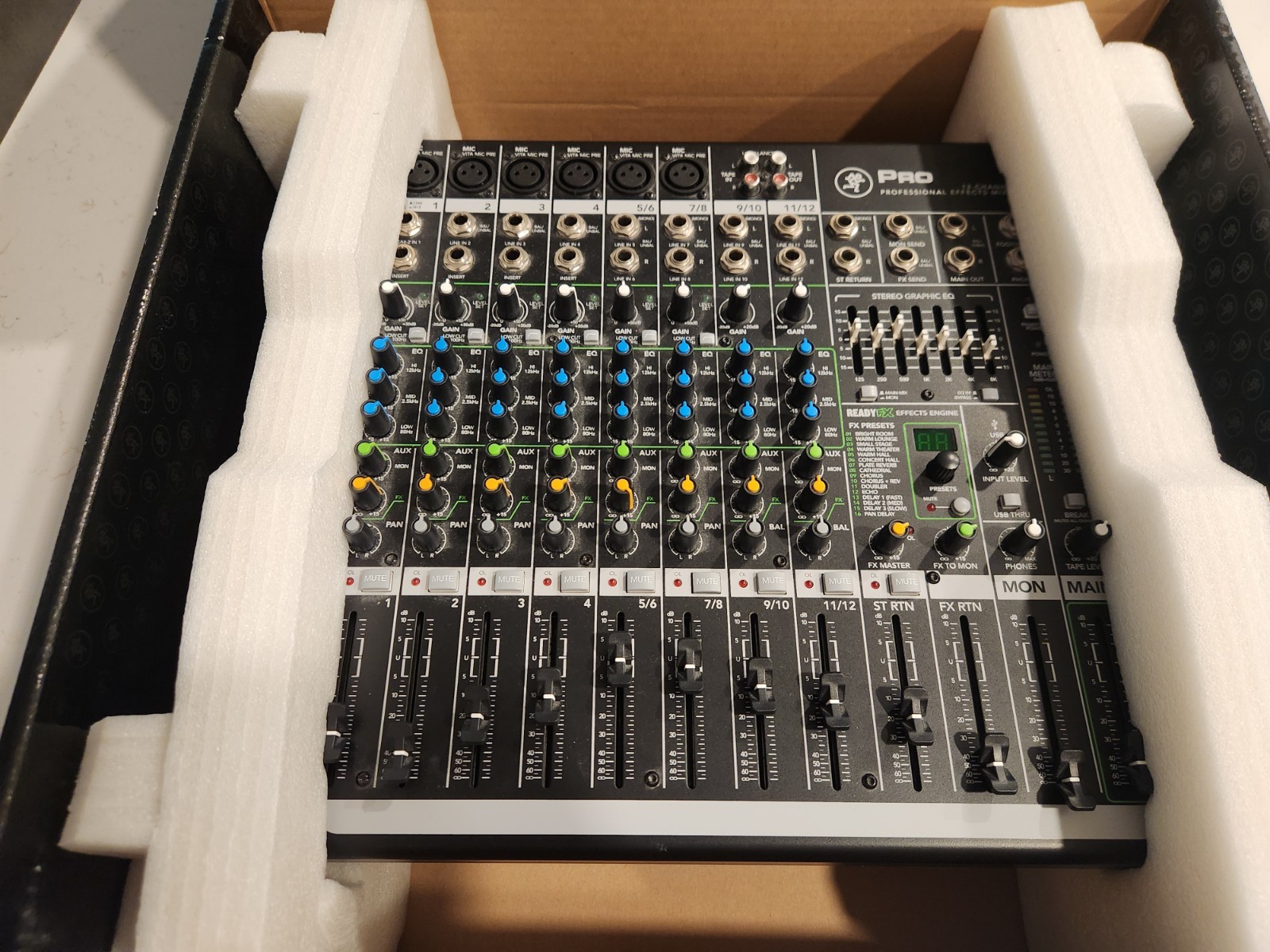 Mackie ProX12 V2 Effect Mixer.