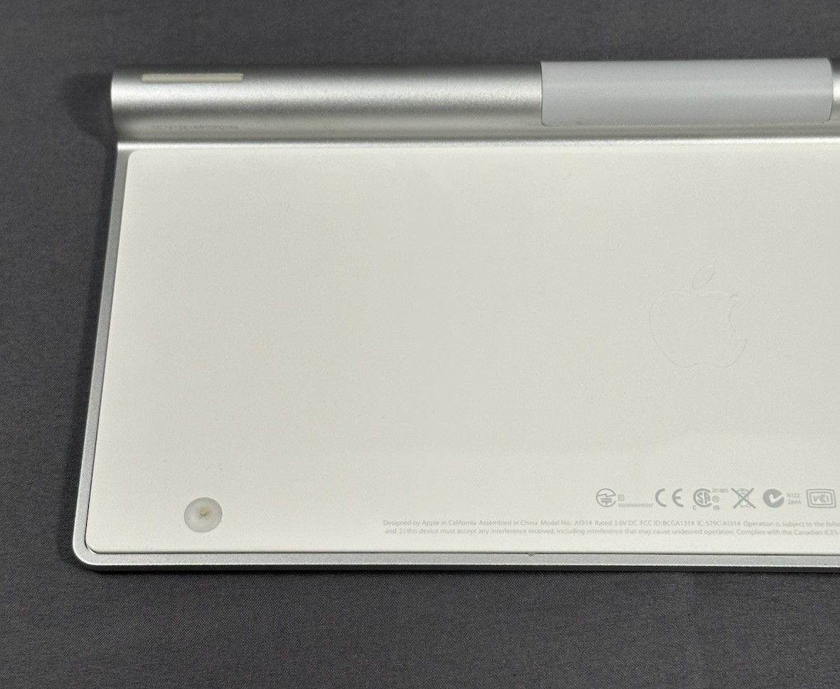 GENUINE Apple Wireless Bluetooth Keyboard A1314 Mac Aluminium CLEAN