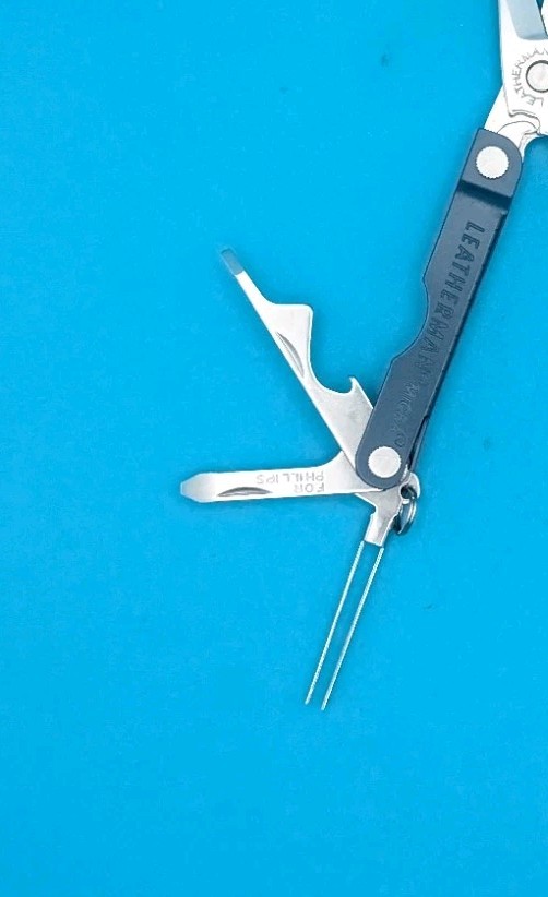 Leatherman Micra Multi-Tool, Knife, Scissors, Key Ring, Blue!