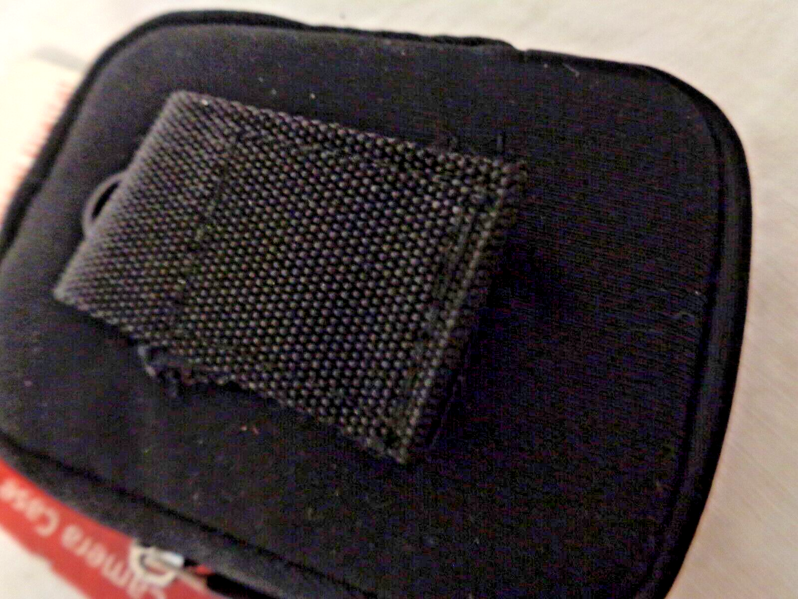Targus Universal Compact Digital Camera Case Built in Belt Quick Release Access