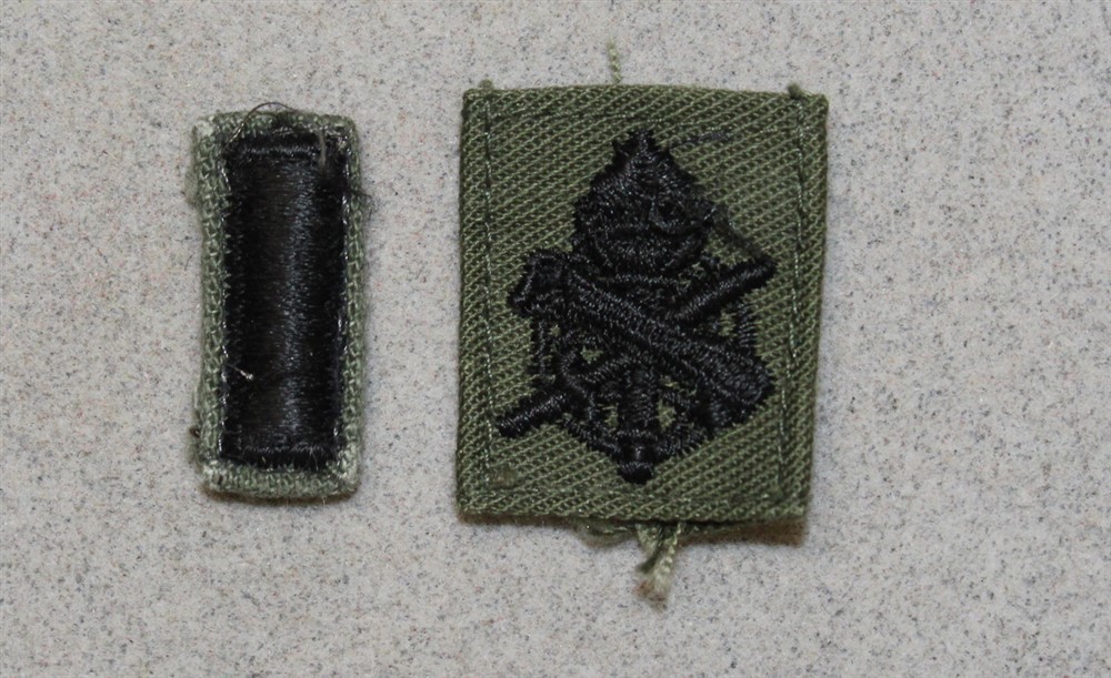 Army Officer Cloth Collar Insignia: Civil Affairs & 1LT - subdued