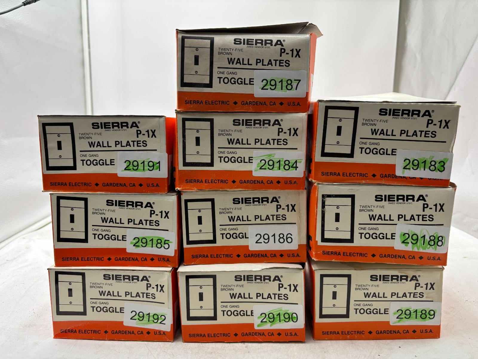 Sierra P-1X Wall Plates, One Gang Toggle