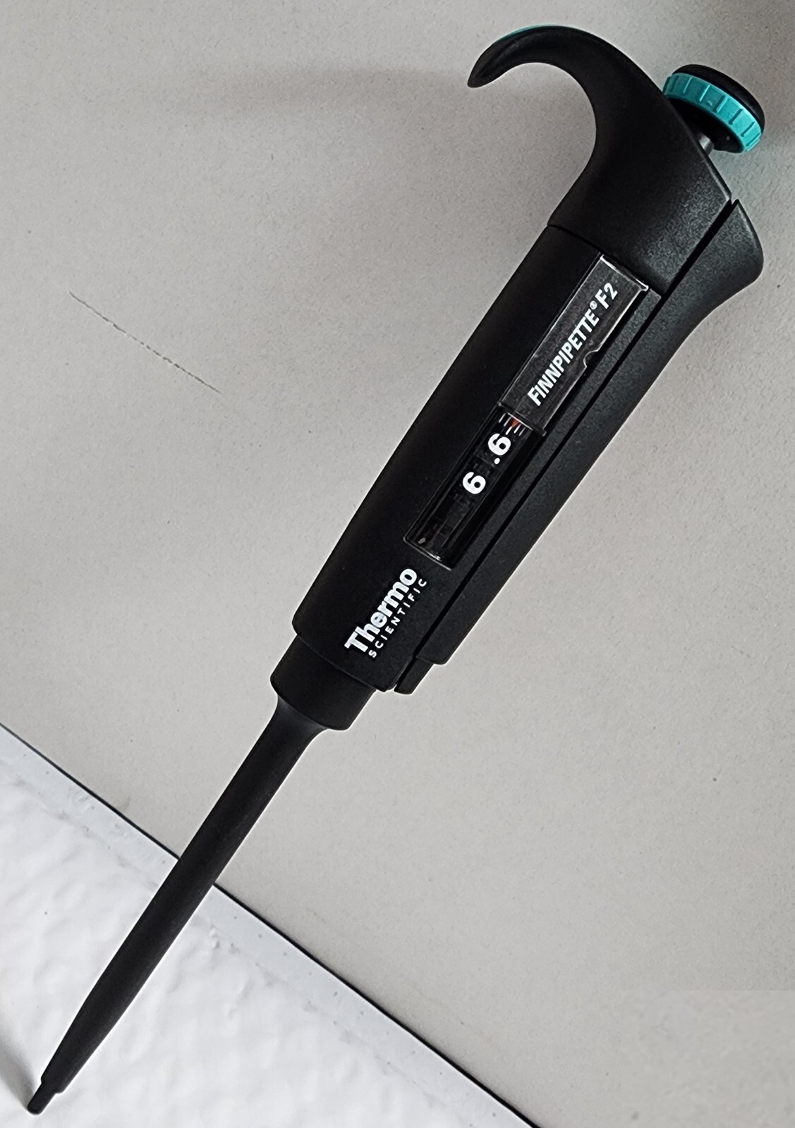 Thermo MU03615  Finnpipette F2 2-20µL Variable Volume Single Channel Pipette