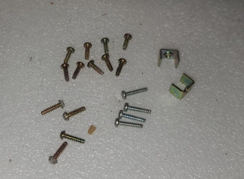 Nintendo SNES SNS-001 ^Sound Box^ ONLY Bottom Complete Set of Screws & Brackets
