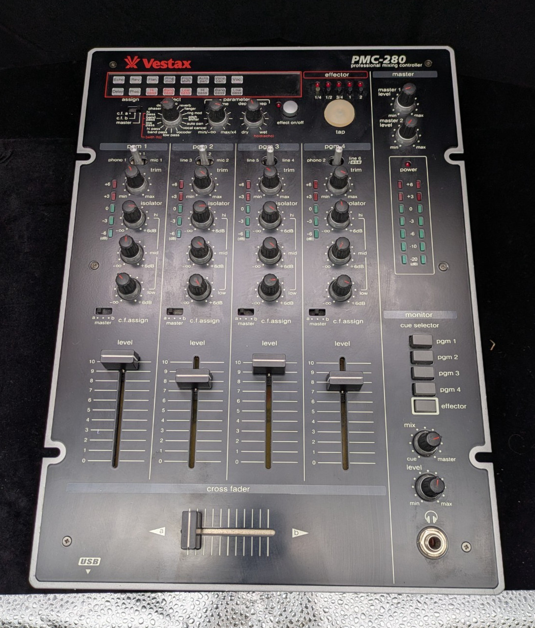 Vestax PMC-280 | 4-Channel Professional Mixing Controller