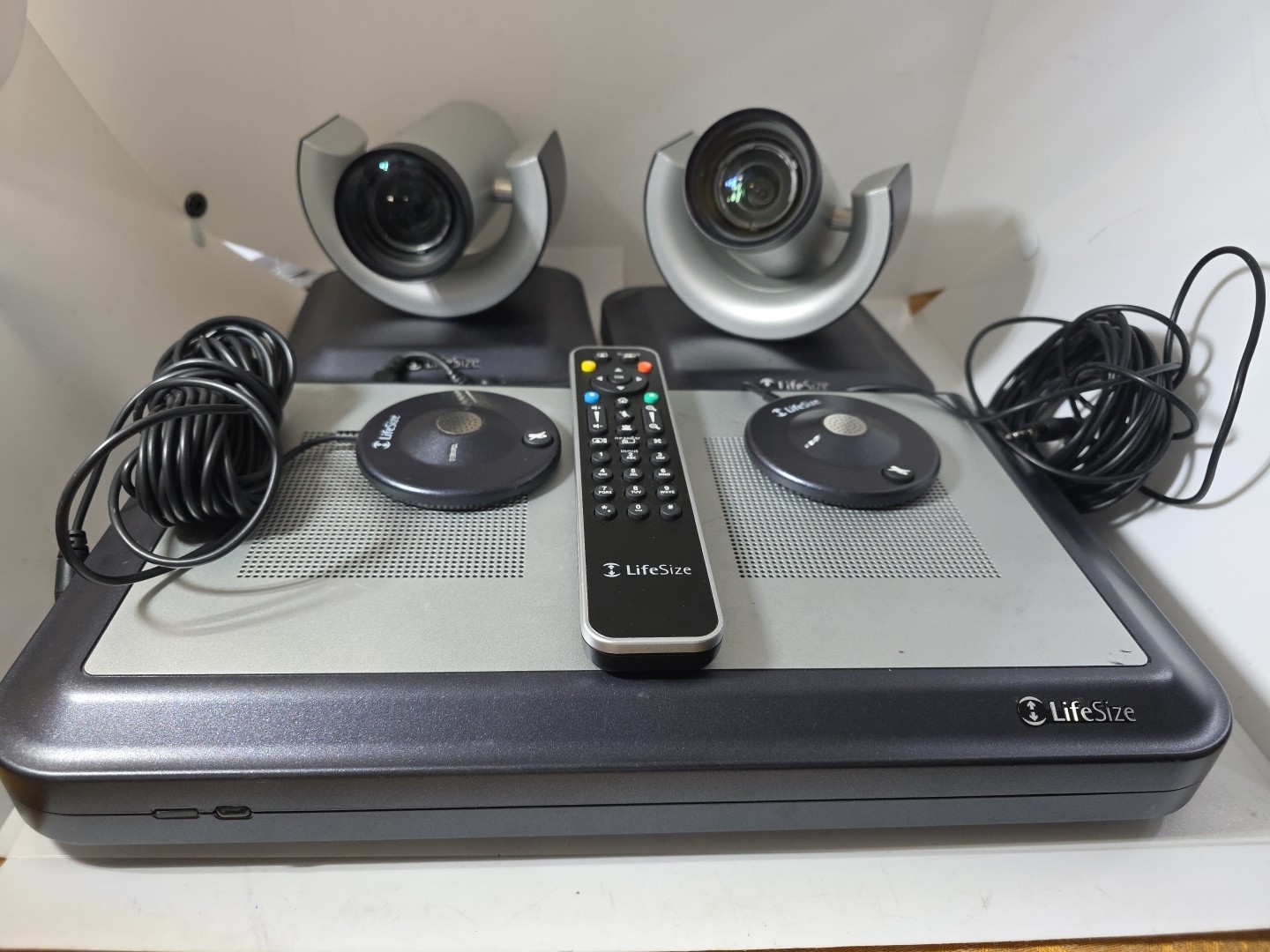 LifeSize Passport LFZ-012 HD Video Conf. System Camera 200 LFZ-010 Regulatory...