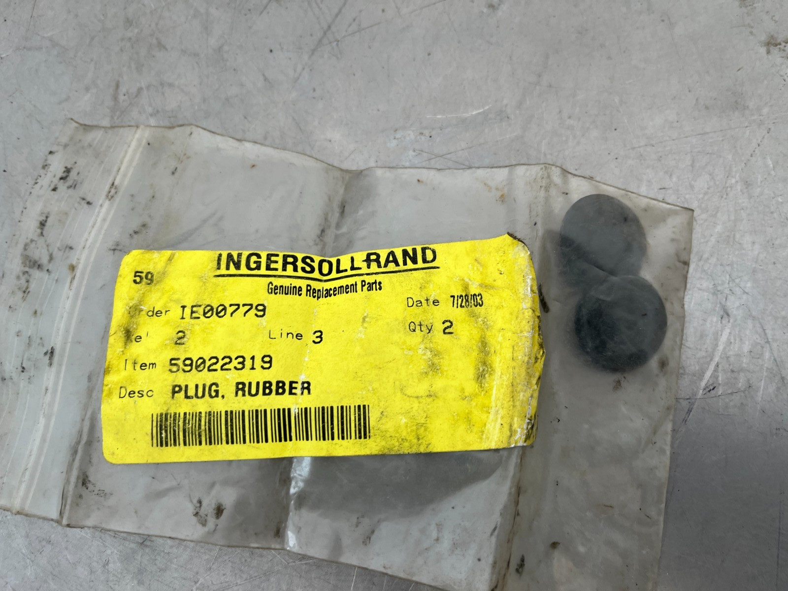 59022319  Genuine OEM  Ingersoll Rand  RUBBER PLUG   QTY of 2 Plugs   RM59022319