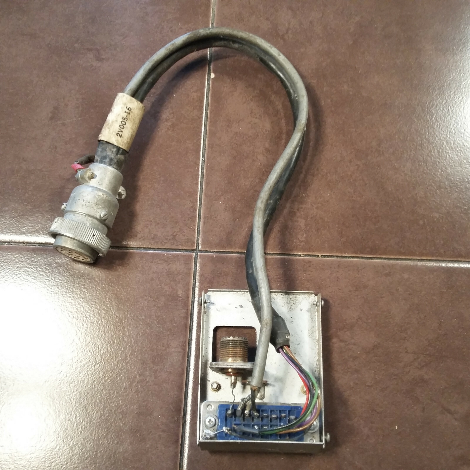 Bendix ADF T-12 Series Backplate with connectors & Indicator wiring 2V005-16
