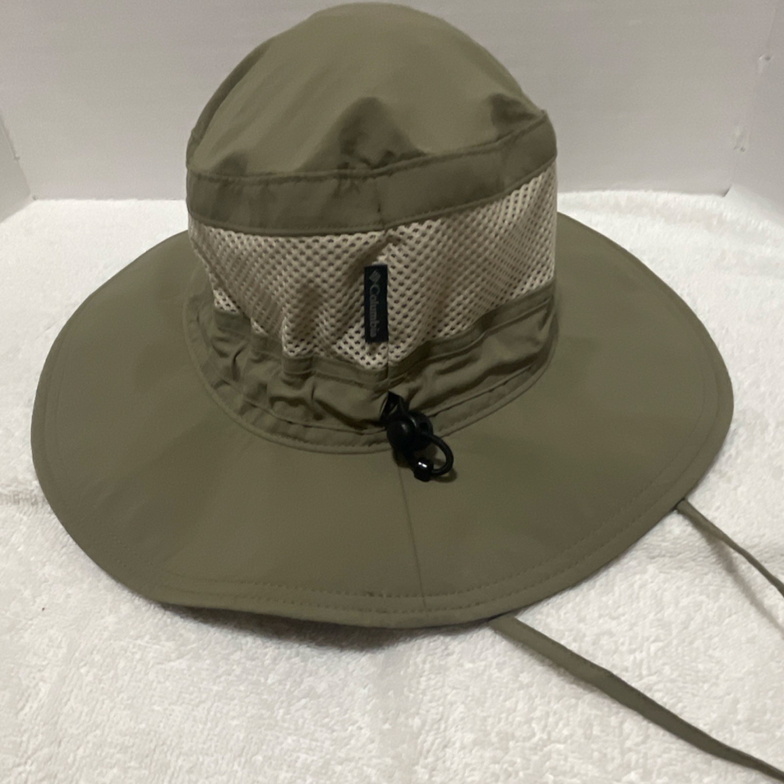 Columbia Beige Wide Brim Nylon Hat Unisex Outdoor Camping Hiking Sun Protection
