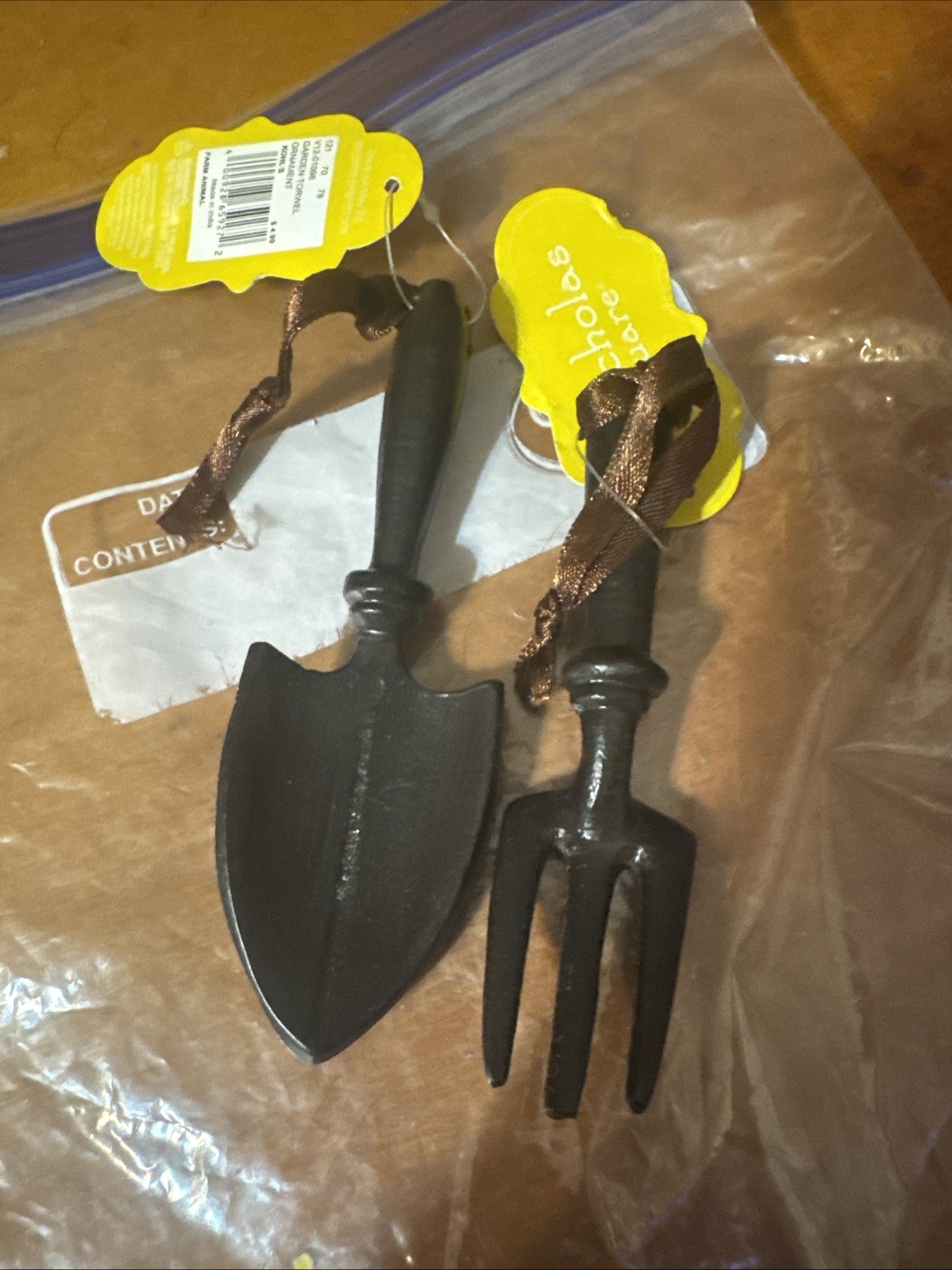 Set Of 2 Garden Torwel Ornaments: Kohl’s (NEW)