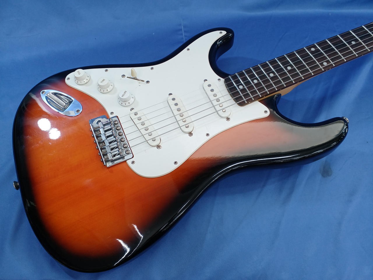 Mavis - Electric Guitar Safe delivery from Japan