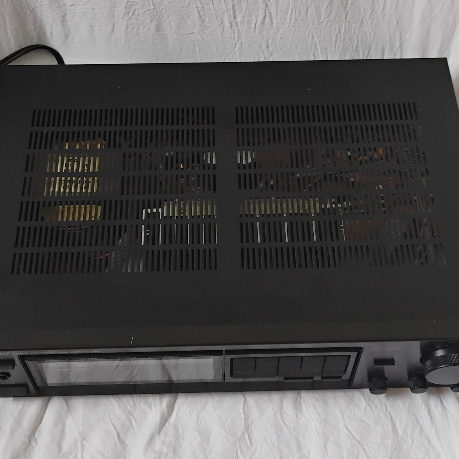 Onkyo TX-822 Quartz Synthesized Tuner Amplifier