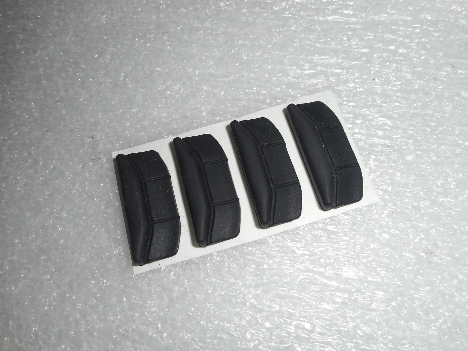 SET OF 4 NEW DM832 Optiplex 755 760 SFF RUBBER FEET DM832