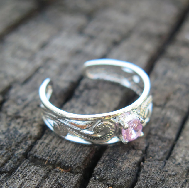 Hawaiian Sterling 925K Silver CZ Pink Translucent Gem Scrolling Toe Ring TR1122