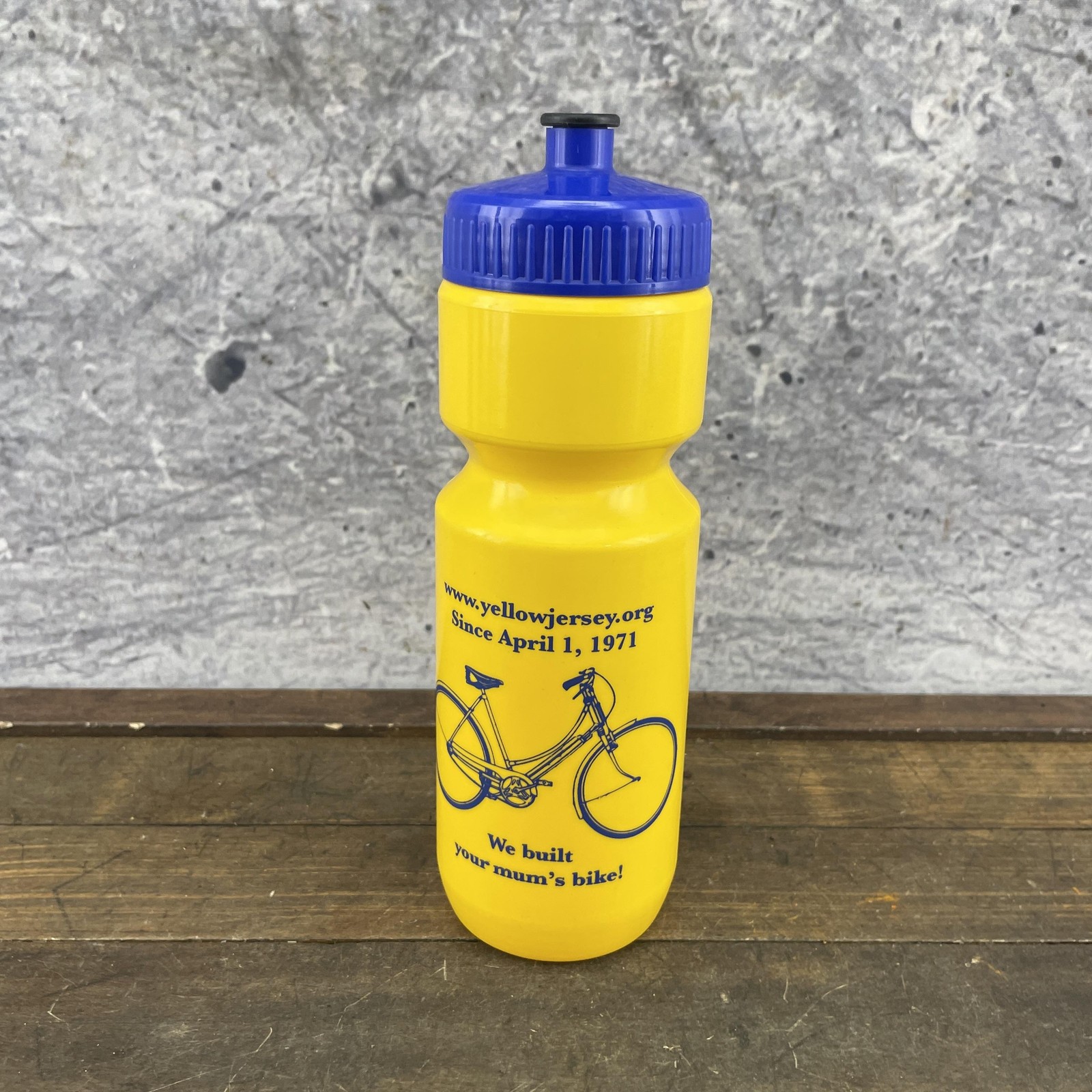 Yellow Jersey Bike Shop Water Bottle Cow Yellow Blue Cap Vintage Cycling