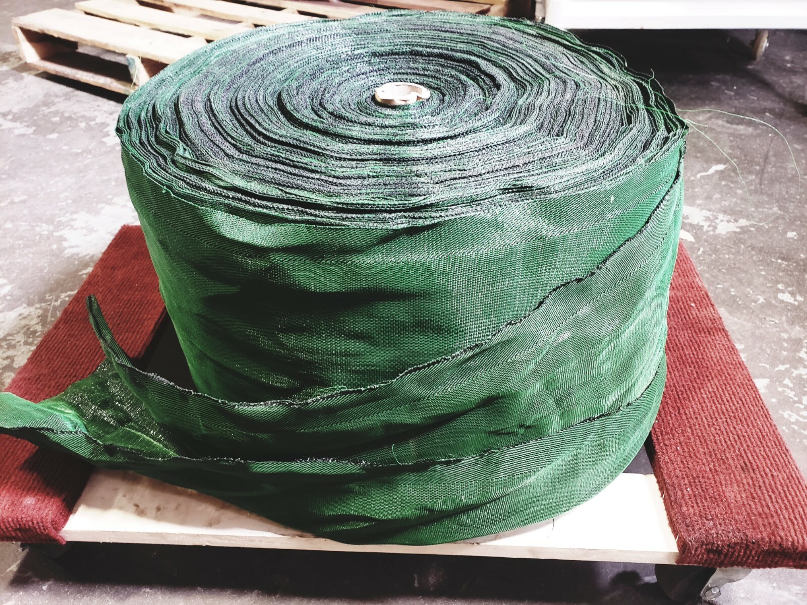 ROLL OF UNCUT GREEN SANDBAG TUBE APROX 150 BAGS, 600FT