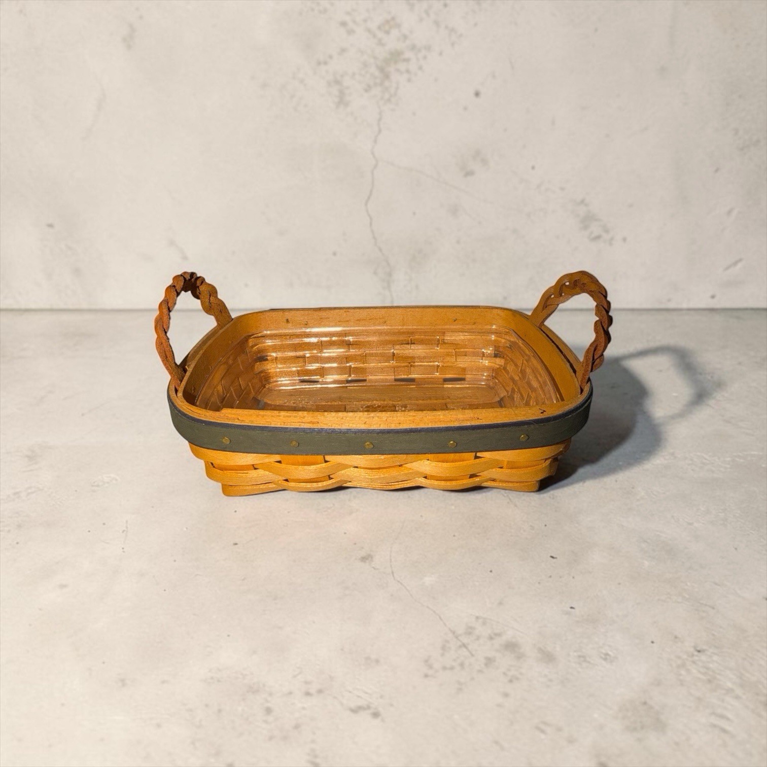 Longaberger 2002 Collectors Club Renewal Basket With Protector