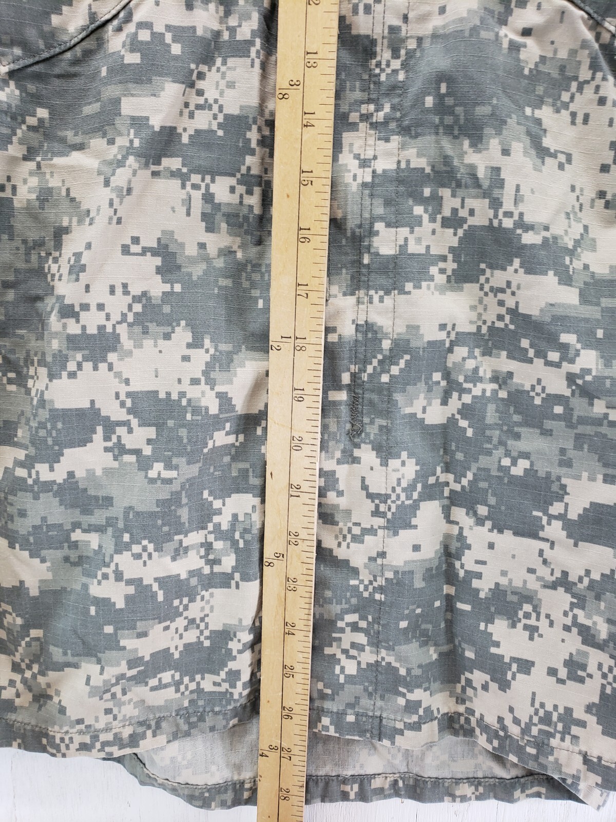 US Army ACU digital Coat  Summer Combat Issue  Medium- Long 8415-01-586-0645