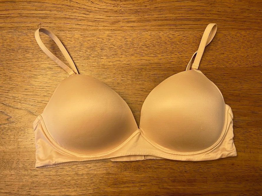 Victoria's Secret Marzipan Beige 32DD Body By Victoria Lace Wireless Nursing Bra