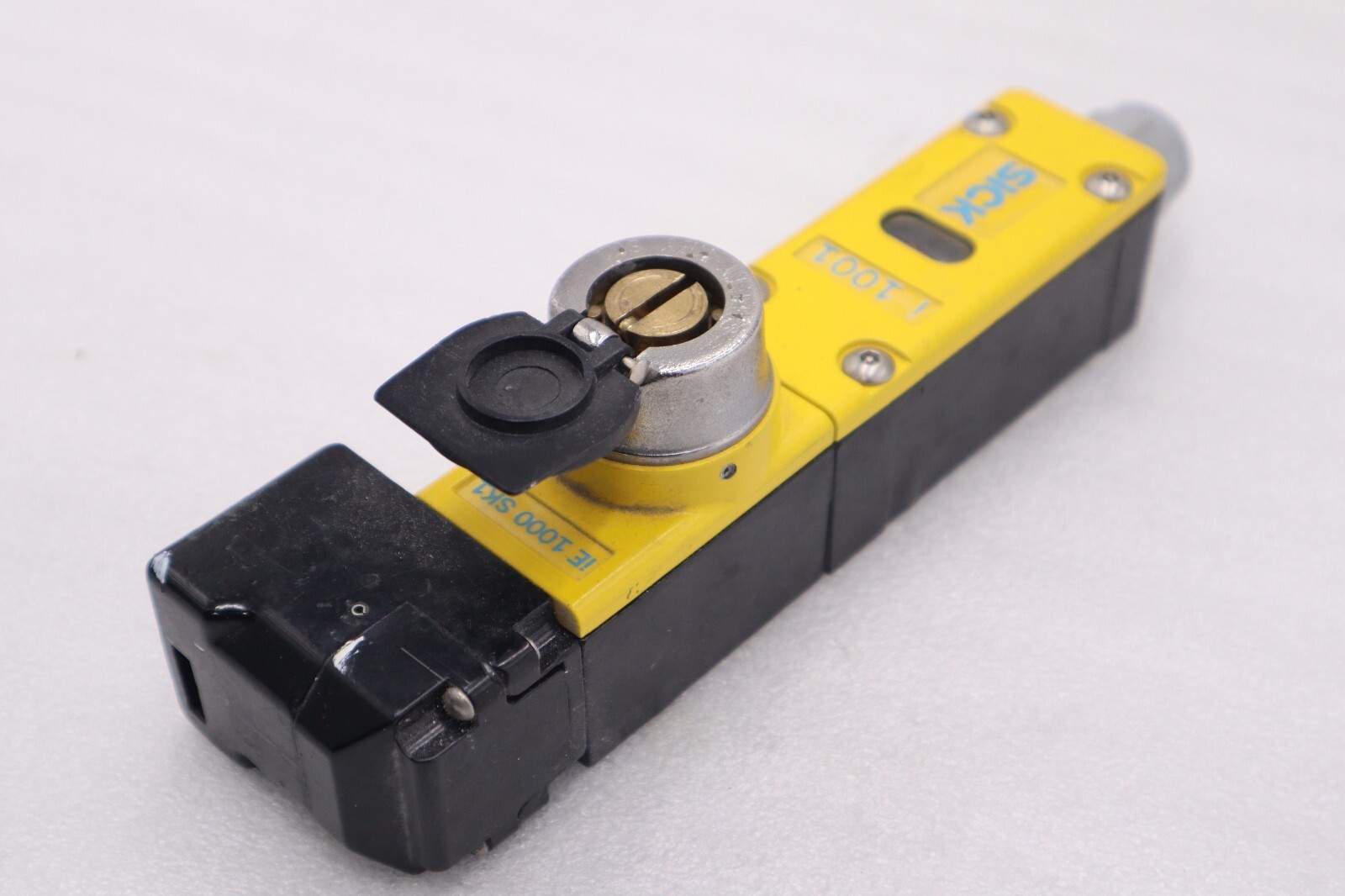 Sick 6021016 Safety Switch STOCK B-1597