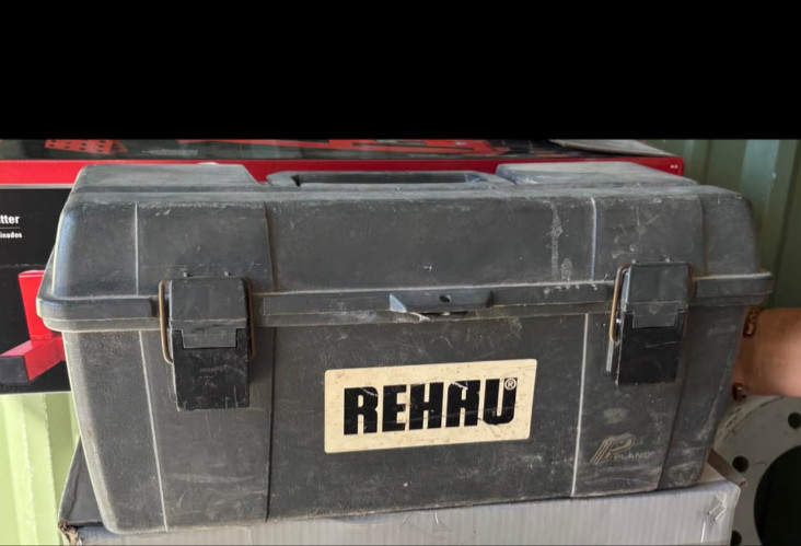 Rehau PEX Expansion & Crimp Tool Set + Large Lot 160 of Fittings