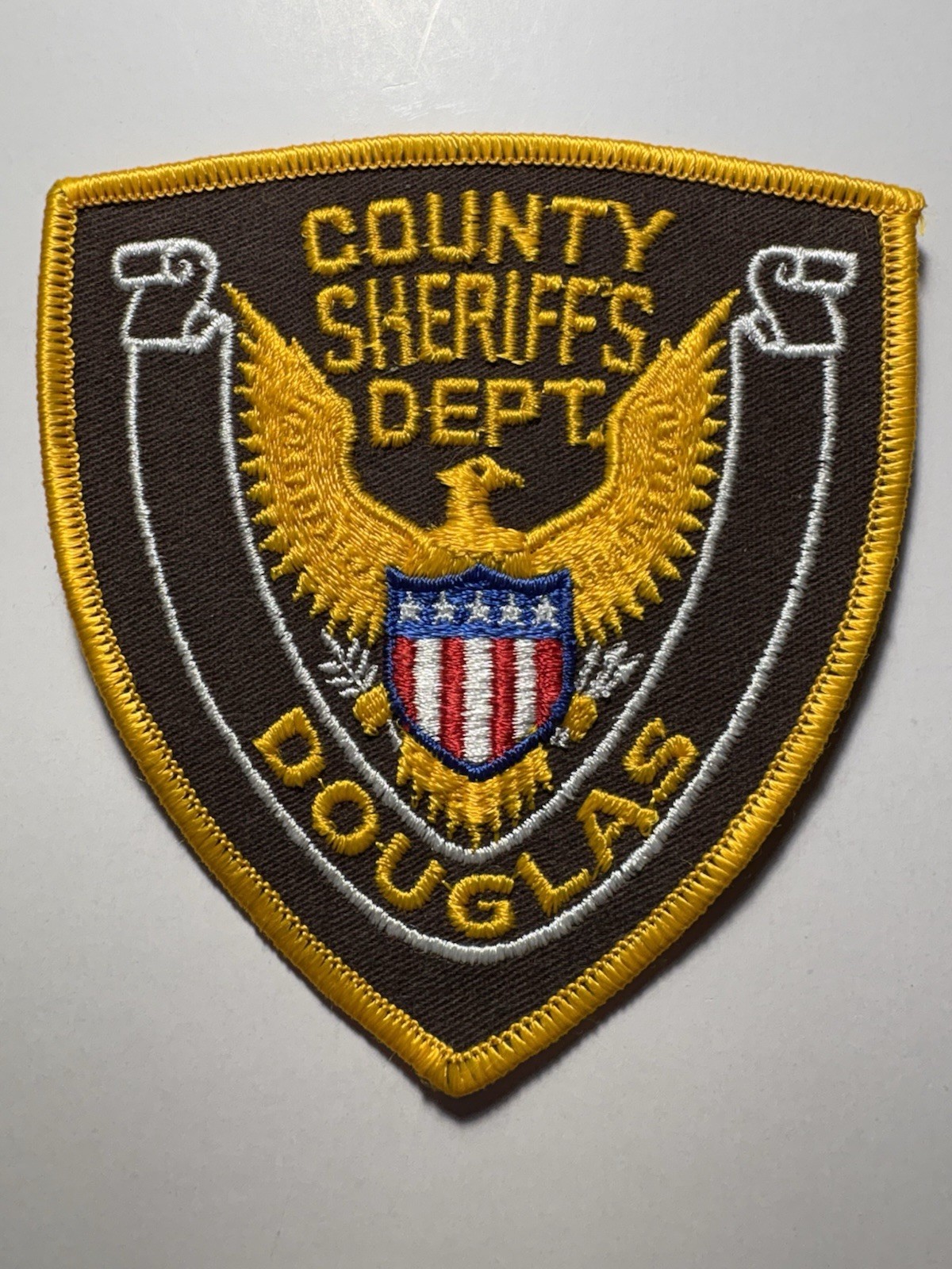 Douglas County Illinois Sheriff Patch ~ Obsolete / RARE