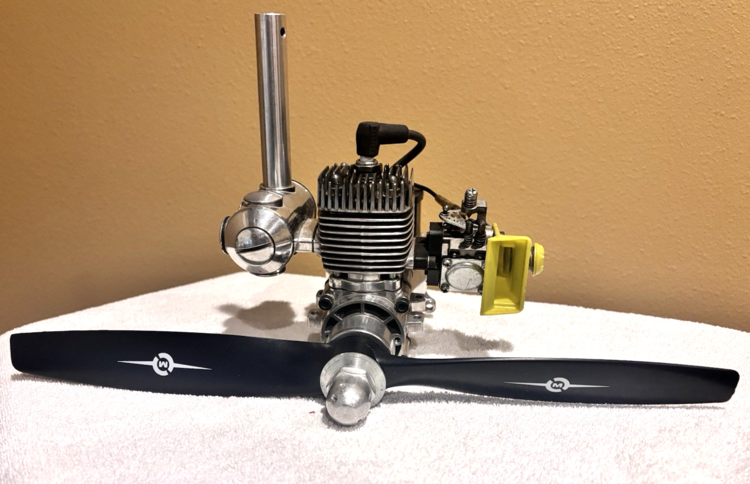 Maloney 100 RC Airplane Engine with 15" Prop