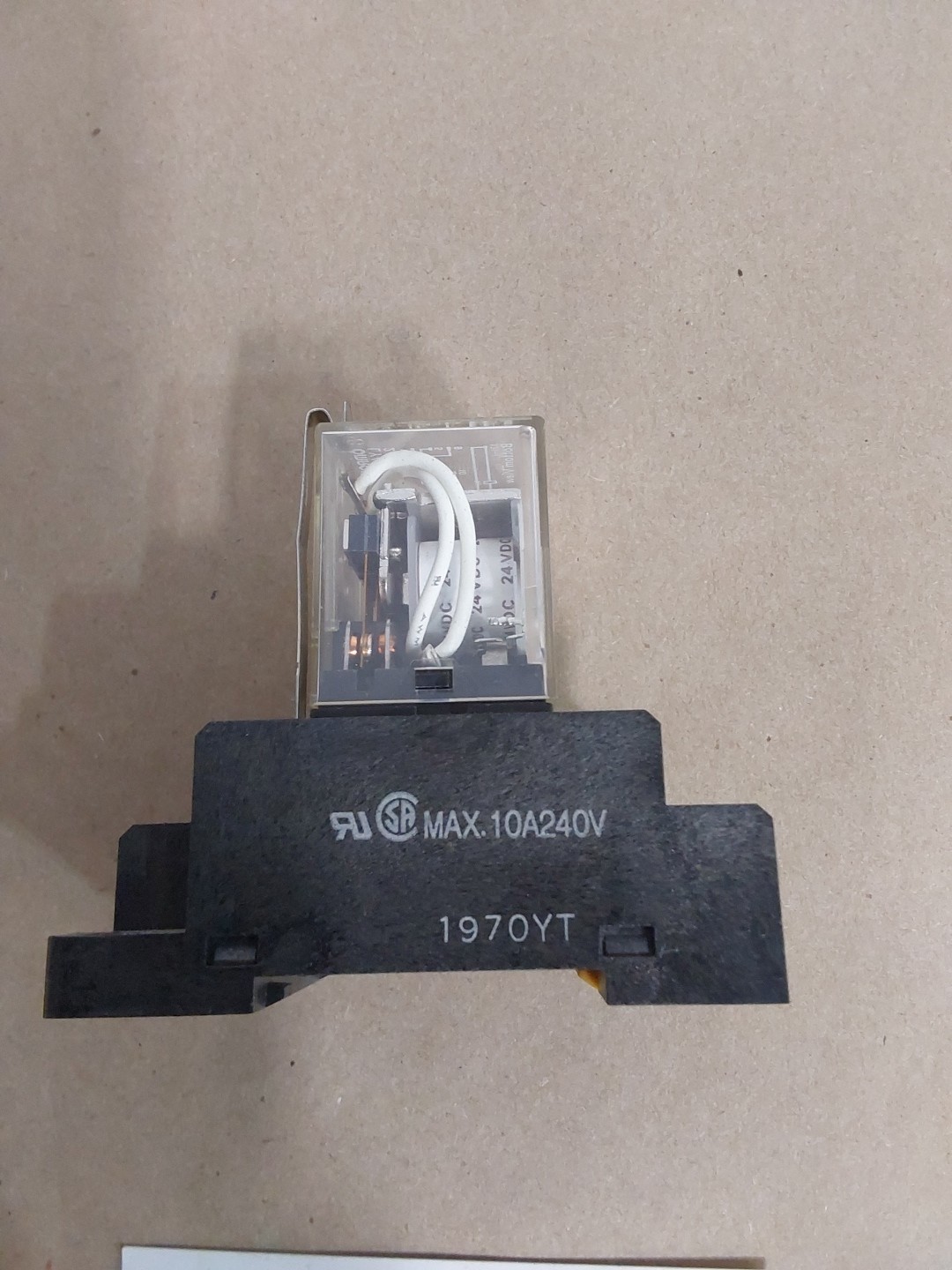 OMRON power relay LY4-D With BASE 24VDC