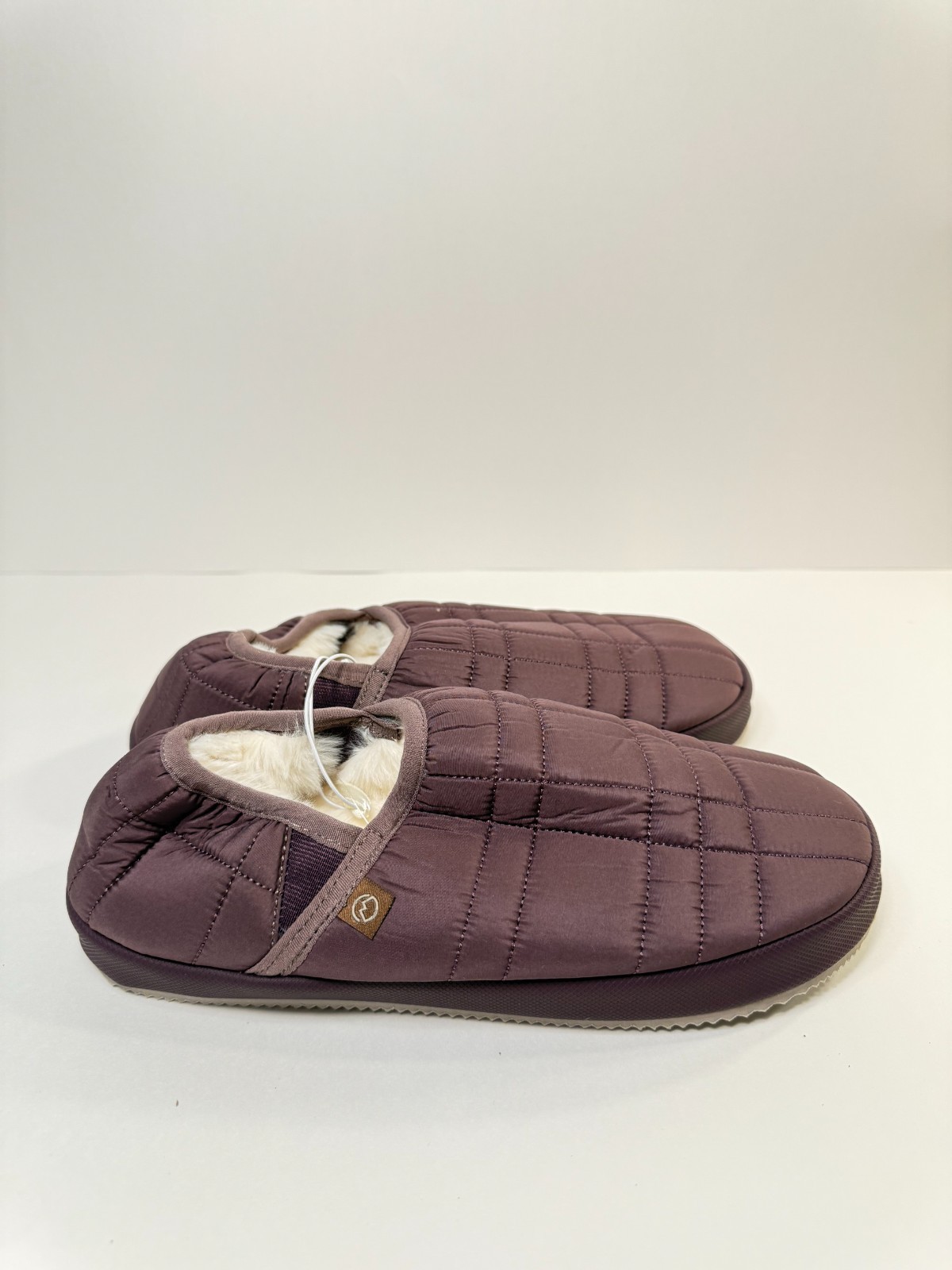 0332 Magellan Outdoors Women's Puffer Slippers Maroon, 9 - Slippers