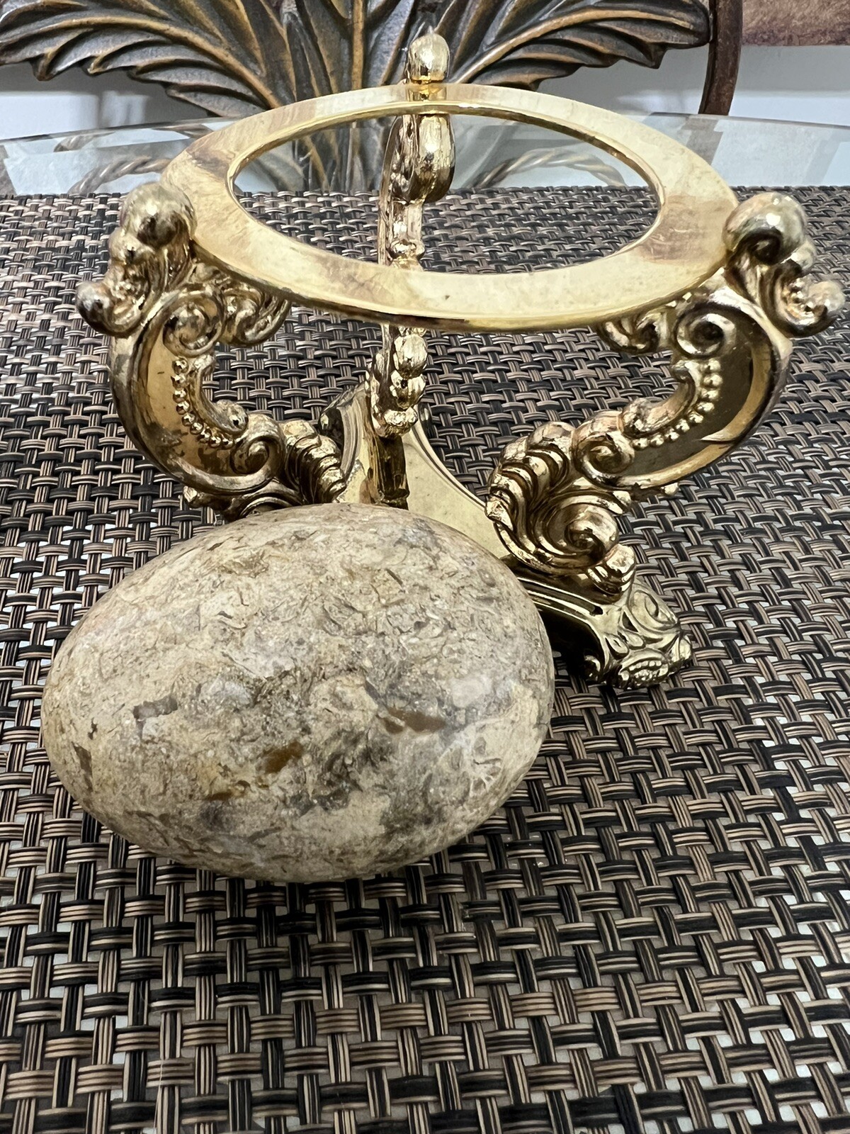 Godinger Stand With A Marble Egg