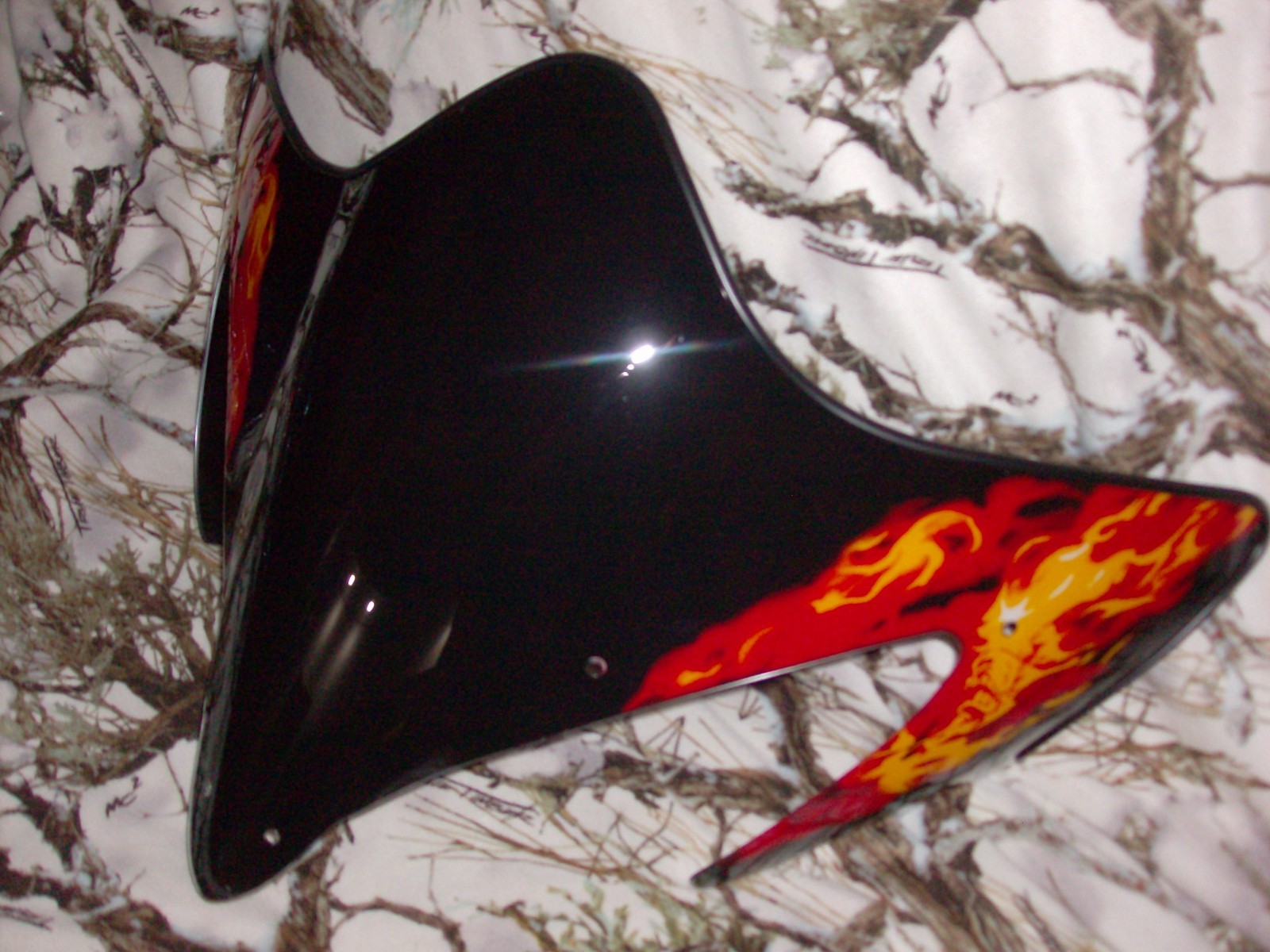 NEW YAMAHA SNOWMOILE  8GU-K72A0-0O  OEM Windshield  LOW BLACK OUT  FIREBALL