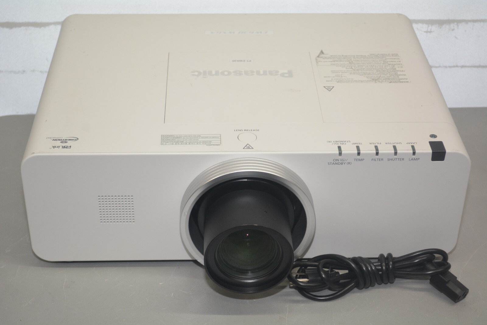 ^ Panasonic PT-EW630U 3LCD WXGA Projector 5500 Lumens 2974 Lamp Hours #X799