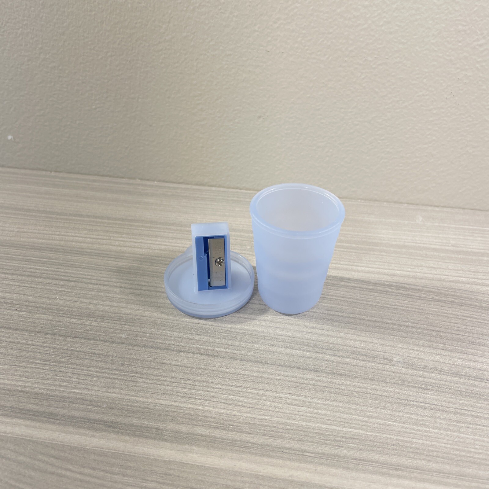 Tupperware Pencil and Crayon Sharpener 2 Inches Blue Brand New!